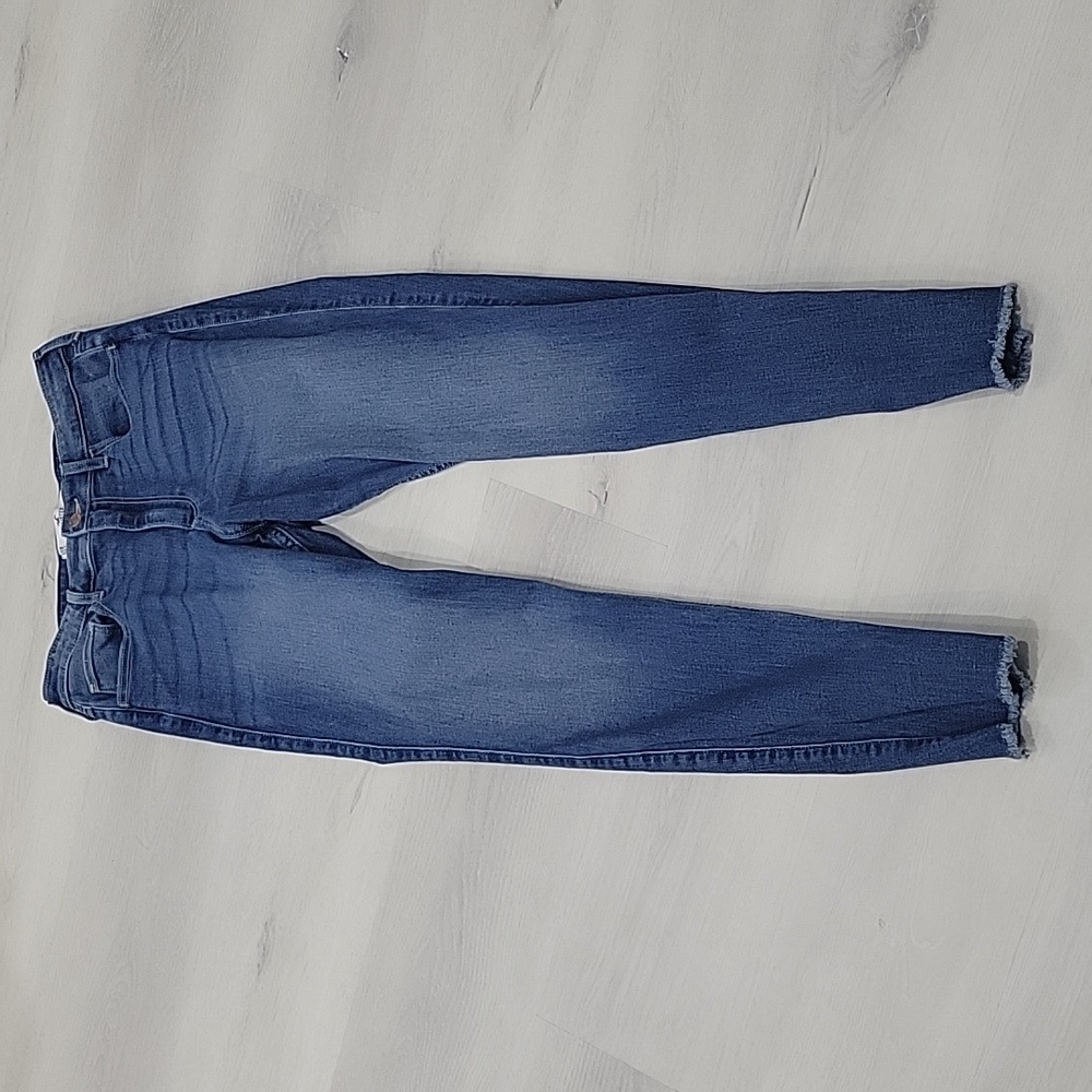 Hollister Jean's